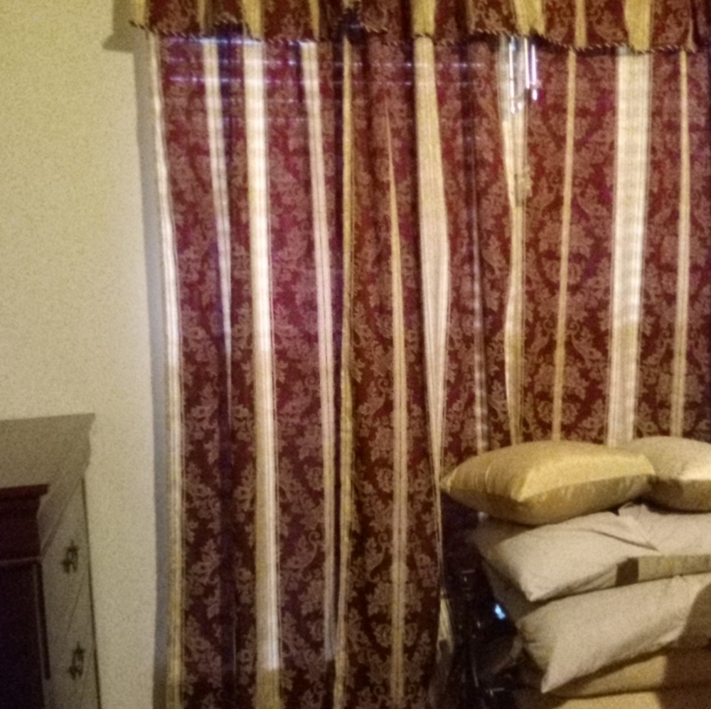 4 Unlined Drapery panels 54 X 80 Ech covers 2 full windows Beige & Burgundy LN - Picture 7 of 10